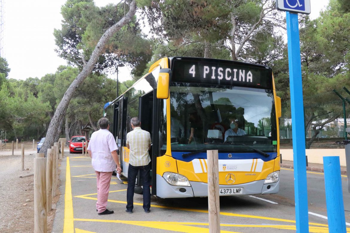 Torrent apuesta por el transporte sostenible con la presentación de un autobús híbrido