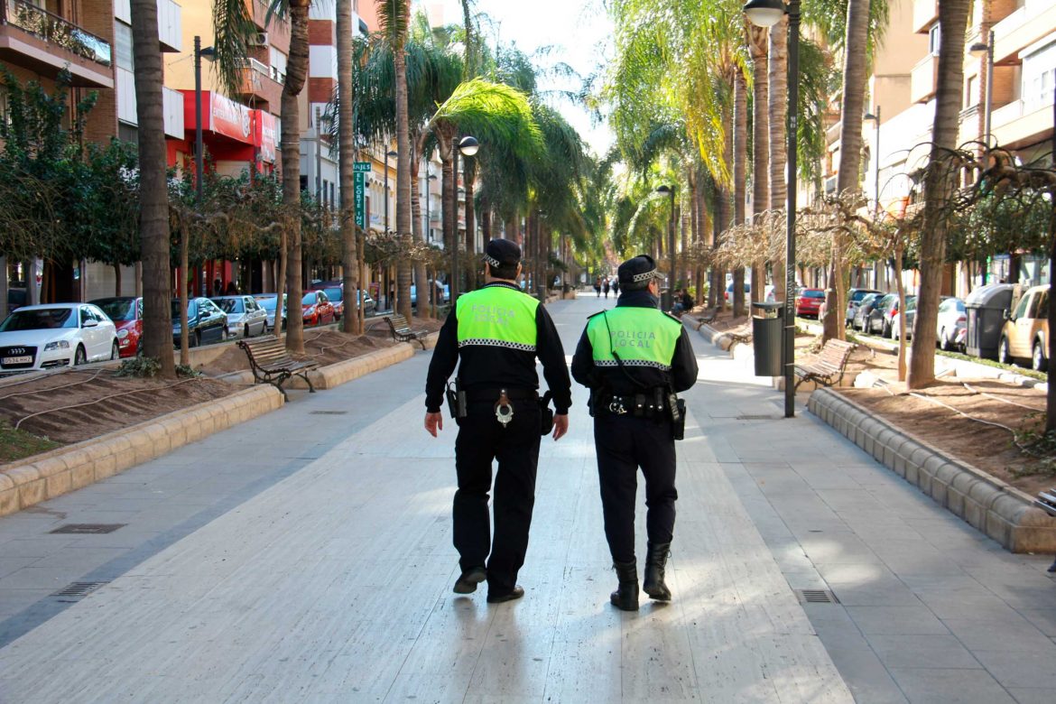 La Policía Local incrementa sus intervenciones para evitar aglomeraciones los fines de semana