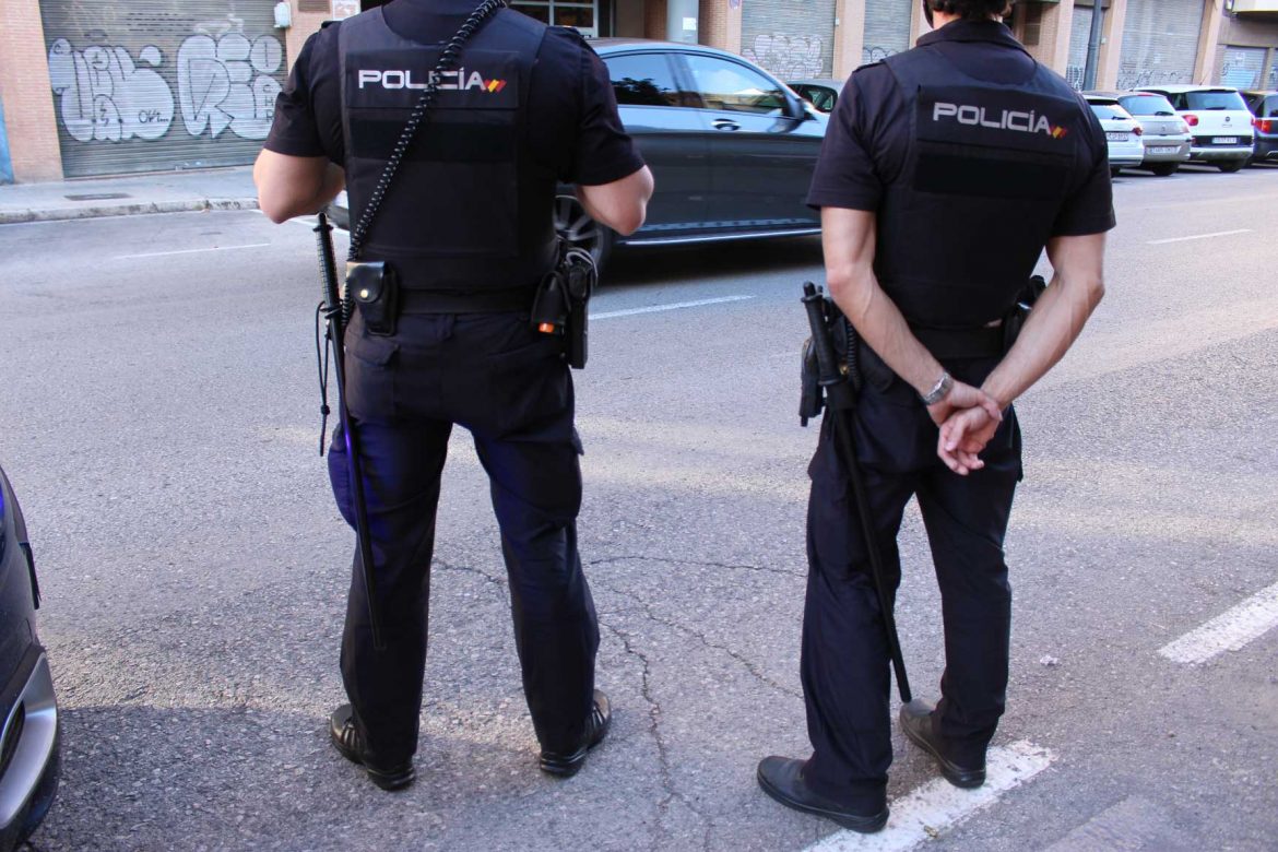 La Policía Nacional detiene a tres personas en dos operaciones policiales en Valencia y Torrent