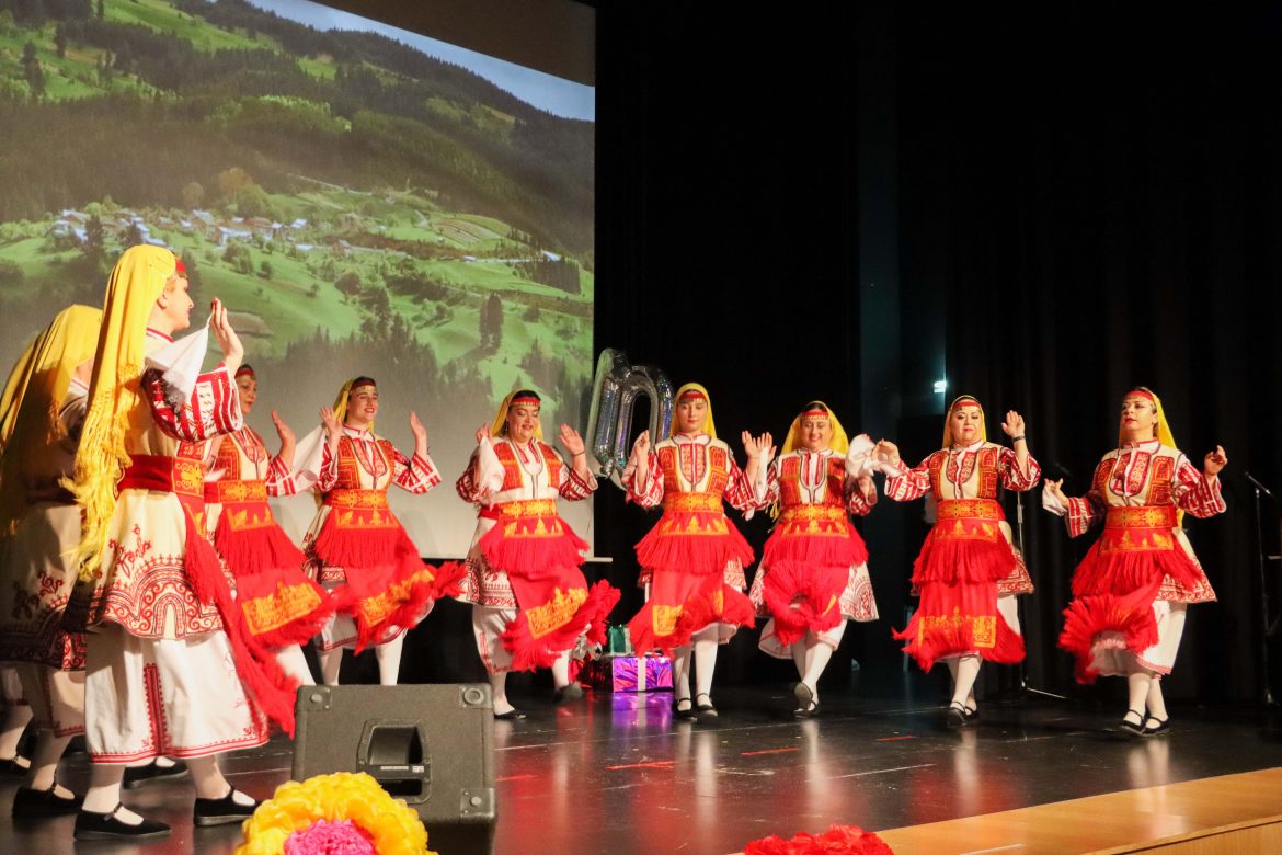 La Asociación Santa Sofía de Levante celebra el 10º aniversario de la escuela búlgara Hristo Botev de Torrent