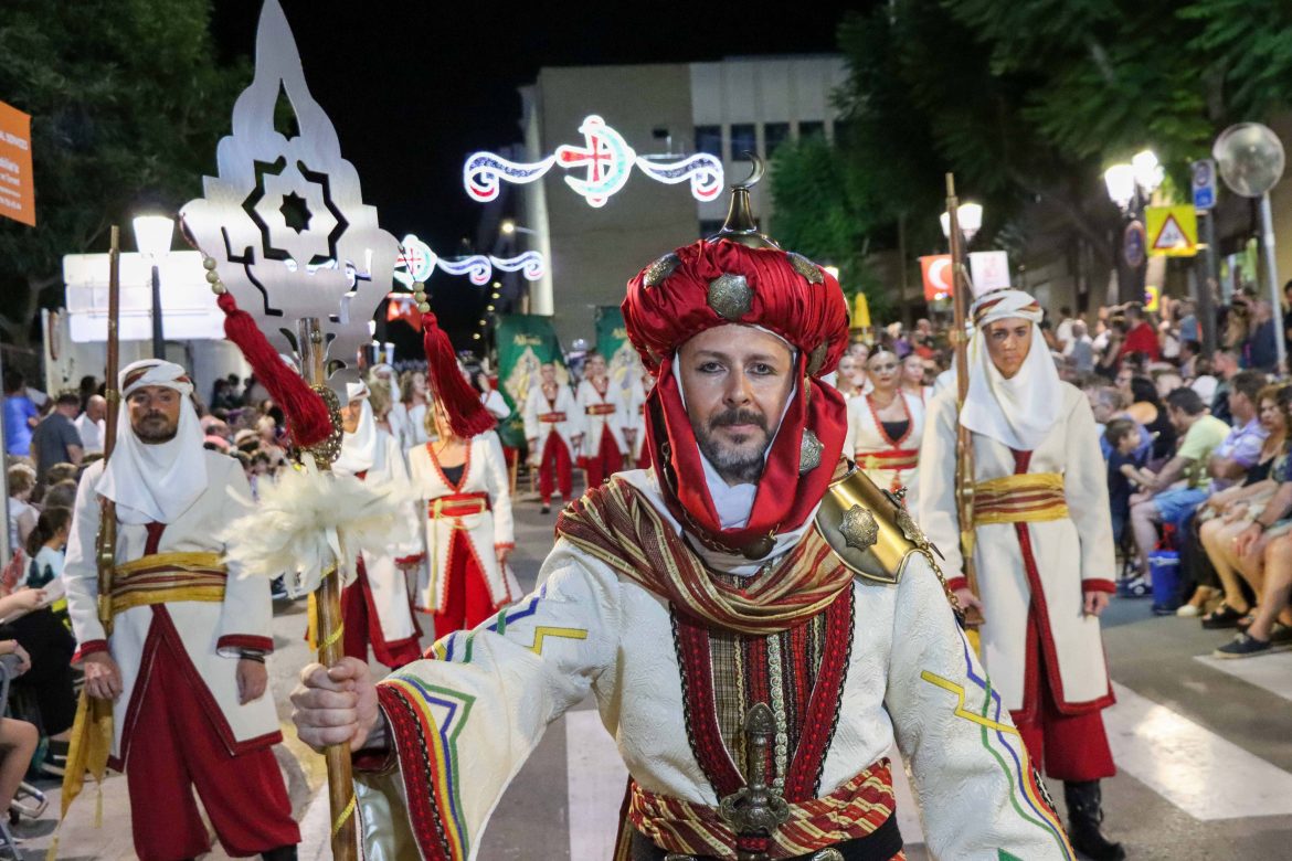 Torrent inicia los trámites para declarar la fiesta de Moros y Cristianos como Fiesta de Interés Turístico Autonómico