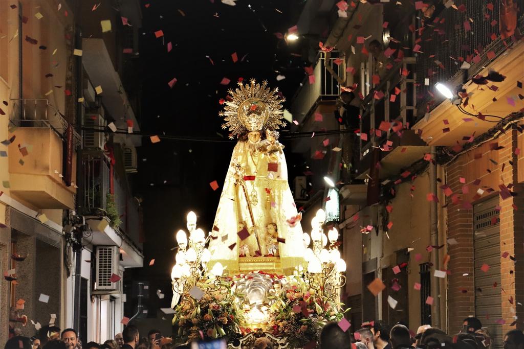 Torrent vive con emoción las celebraciones en honor a la Virgen de los Desamparados 