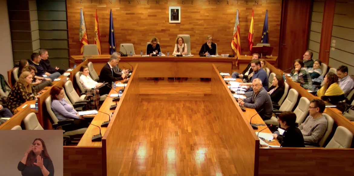 Amparo Folgado convoca un Pleno extraordinario a iniciativa del PSOE por su incumplimiento del reglamento municipal.