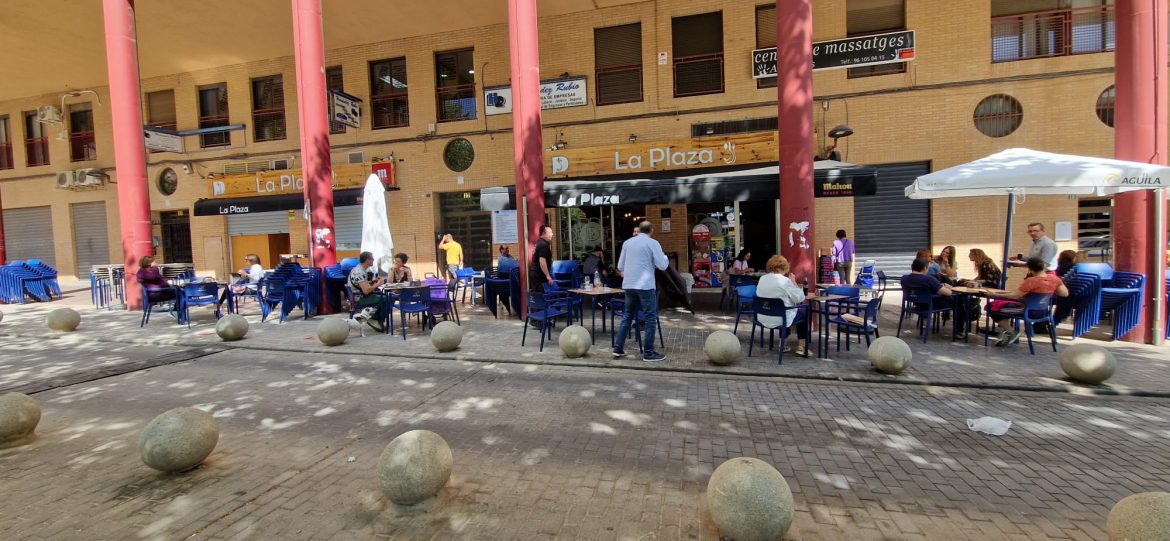 El Bar-Restaurante La Plaza cumple 25 años