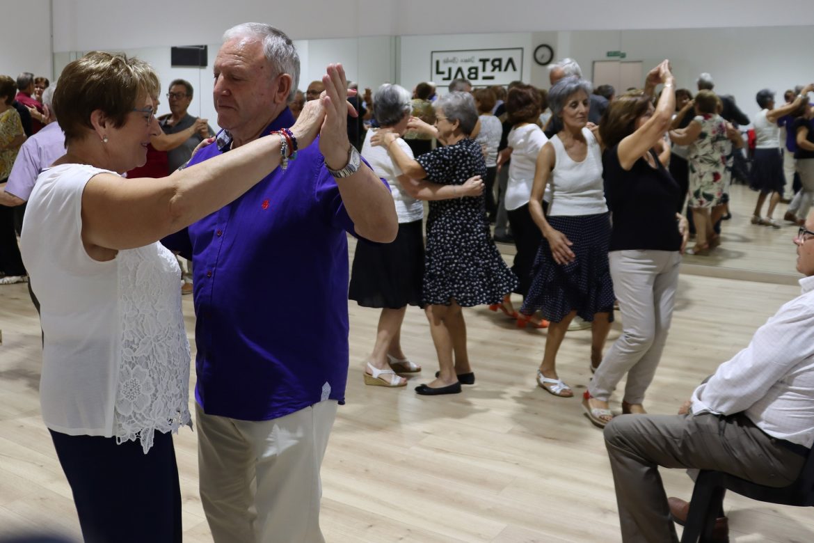 Amparo Folgado miente de nuevo: prometió que los mayores bailarían en el CEAM cuando ella fuera alcaldesa