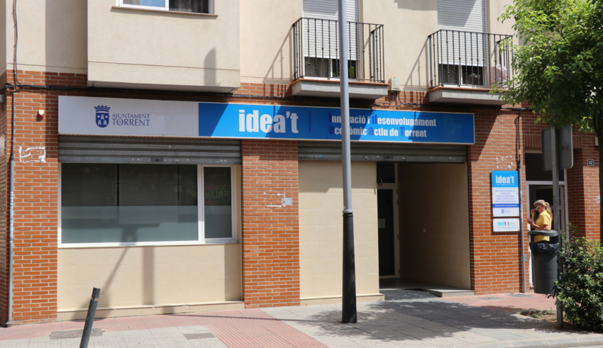 El PSOE de Torrent denuncia el caos en la gestión del gobierno PP-Vox de Amparo Folgado tras la fallida convocatoria del consejo de administración de IDEAT