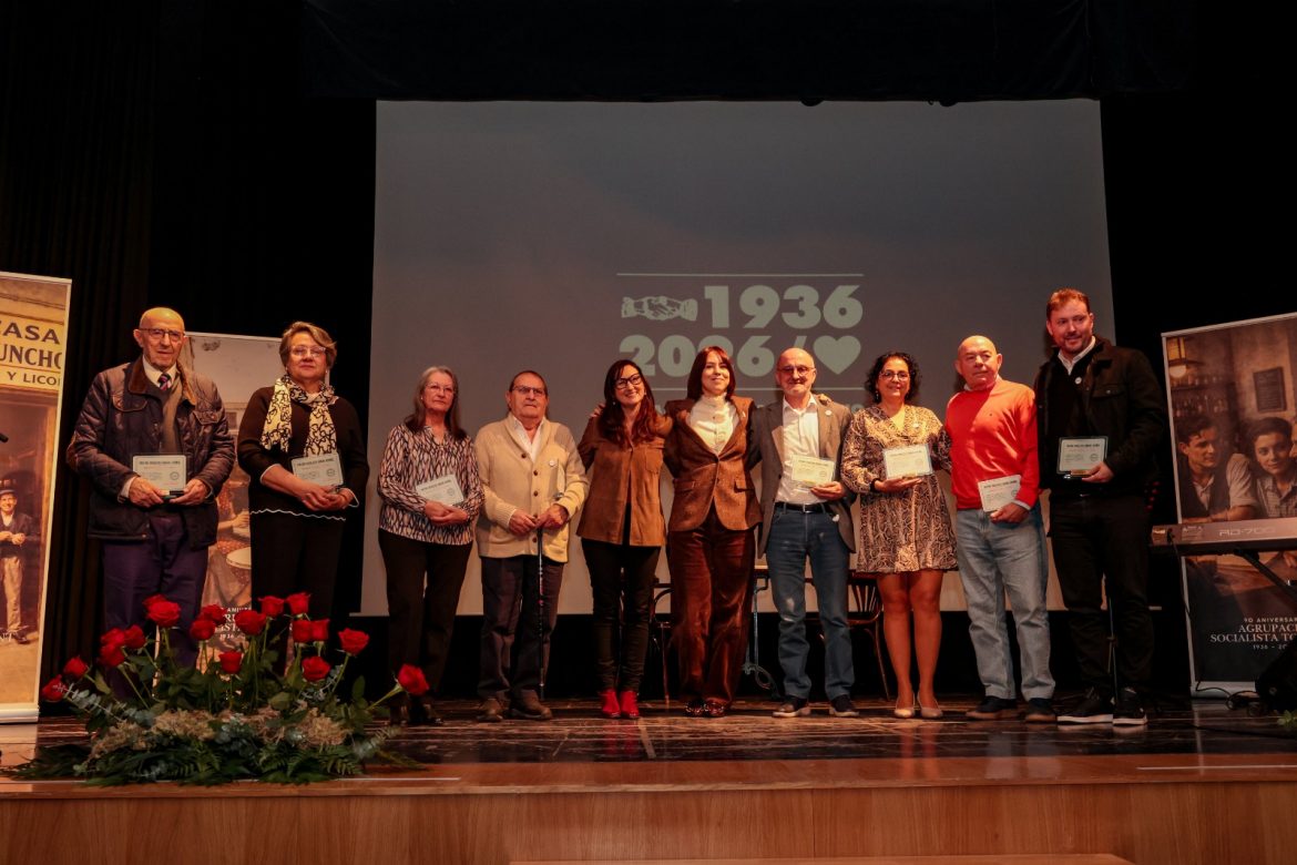 El PSOE de Torrent celebra su 90 aniversario con un emotivo homenaje a su historia, su militancia y su compromiso con la libertad y la justicia social
