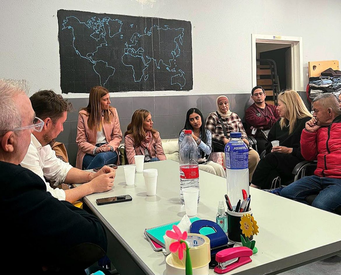 El PSOE de Torrent muestra su apoyo a Dona’m la Mà y denuncia la retirada del convenio por parte del gobierno PP-VOX de Folgado